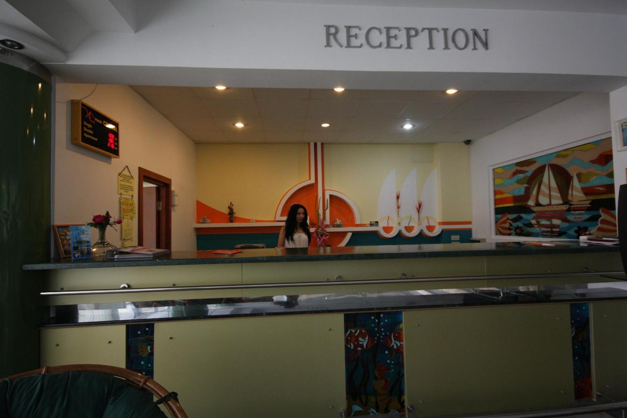 Hotel Central Mamaia Ngoại thất bức ảnh